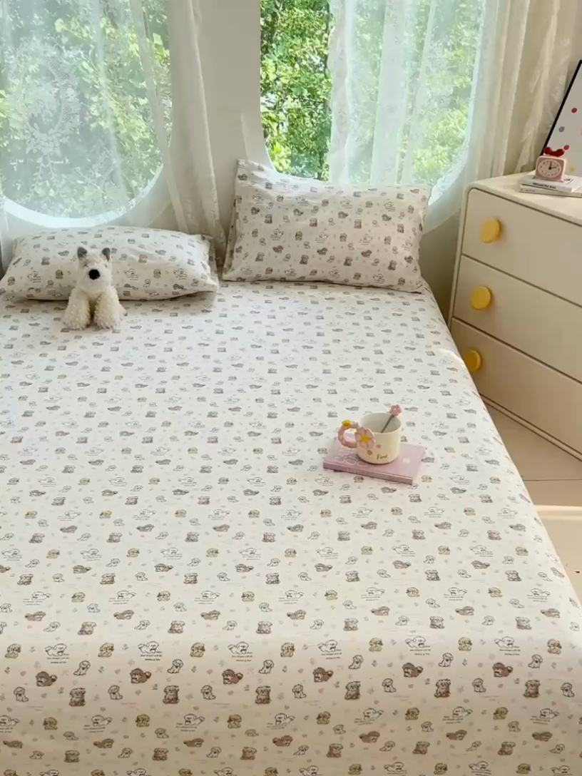 91家纺网 家纺一手货源 找家纺 卡迪熊家纺 2025新款印花木m双层纱床单系列 木m双层纱-汪星派对