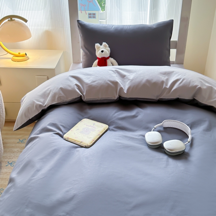 91家纺网 家纺一手货源 找家纺 简冠家纺 2025新款13372全棉纯色学生三件套 深灰+浅灰