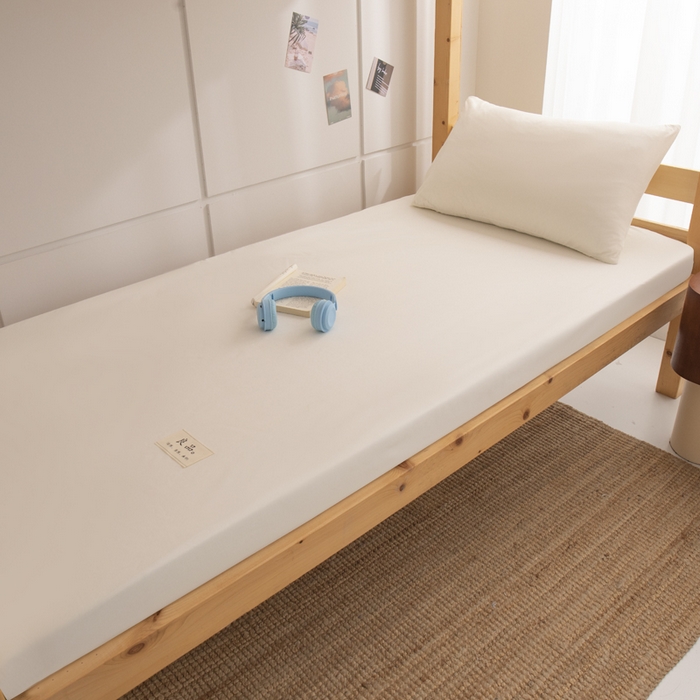 91家纺网 家纺一手货源 找家纺 暖季家纺2025新款无印风学生防水床笠 防水-亮白