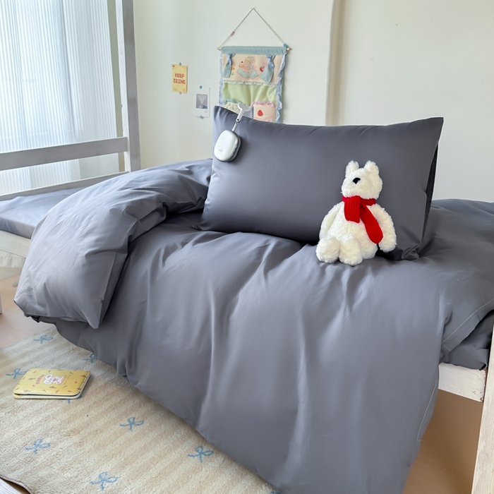 91家纺网 家纺一手货源 找家纺 简冠家纺 2025新款13372全棉纯色学生三件套 深灰