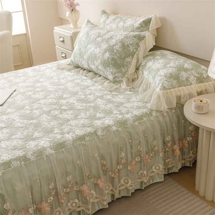 91家纺网 家纺一手货源 找家纺 好儿喜家纺 2025新款海洋丝凉感豆豆床裙凉席-巴黎玫瑰 巴黎玫瑰绿