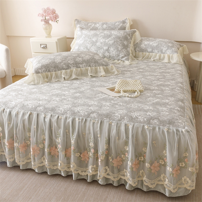 91家纺网 家纺一手货源 找家纺 好儿喜家纺 2025新款海洋丝凉感豆豆床裙凉席-巴黎玫瑰 巴黎玫瑰灰