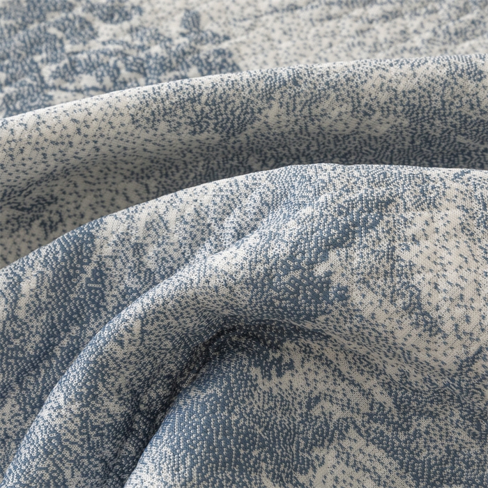 91家纺网 家纺一手货源 找家纺 好儿喜家纺 2025新款海洋丝凉感豆豆床裙凉席-巴黎玫瑰 挪威森林蓝