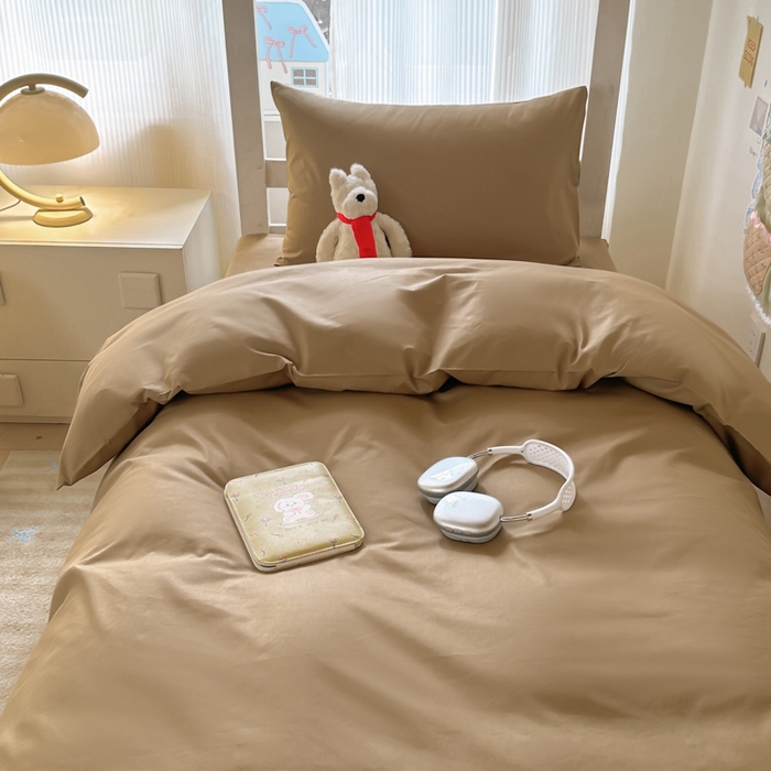 91家纺网 家纺一手货源 找家纺 简冠家纺 2025新款13372全棉纯色学生三件套 卡其