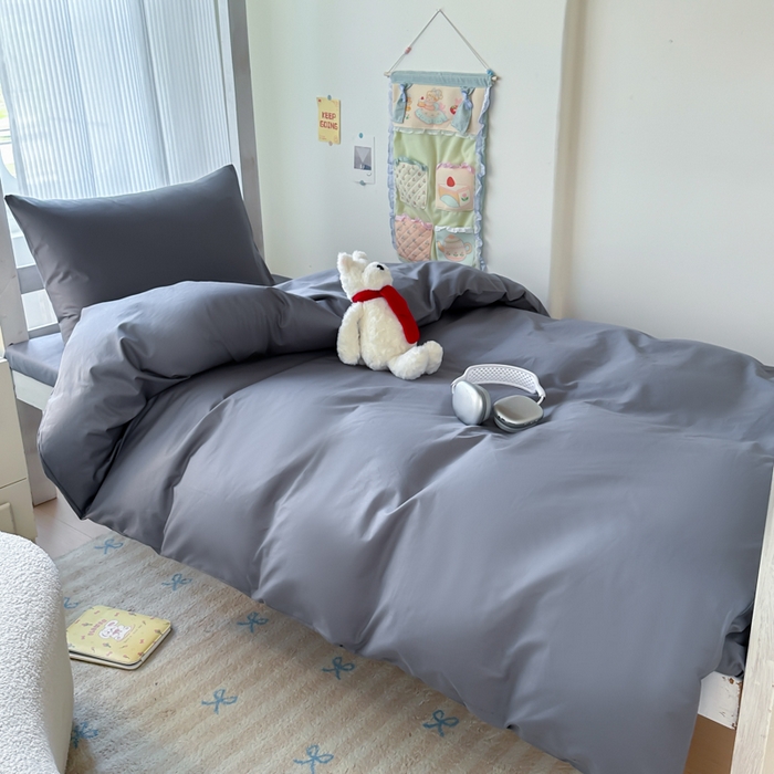 91家纺网 家纺一手货源 找家纺 简冠家纺 2025新款13372全棉纯色学生三件套 深灰