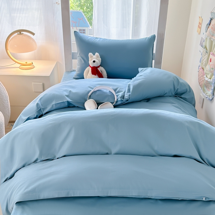 91家纺网 家纺一手货源 找家纺 简冠家纺 2025新款13372全棉纯色学生三件套 浅蓝