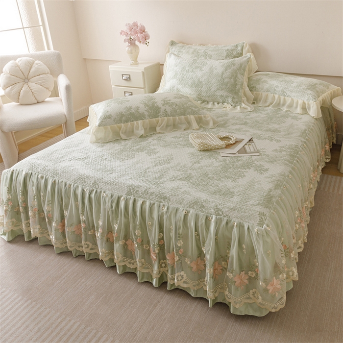 91家纺网 家纺一手货源 找家纺 好儿喜家纺 2025新款海洋丝凉感豆豆床裙凉席-巴黎玫瑰 挪威森林绿