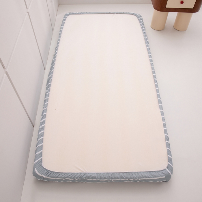 91家纺网 家纺一手货源 找家纺 暖季家纺2025新款无印风学生防水床笠 防水-蓝白细条纹