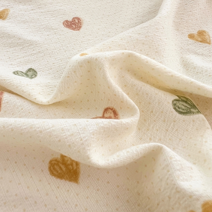 91家纺网 家纺一手货源 找家纺 彩韵家纺 2025新款印花木m双层纱床单系列 木m双层纱-点点心动