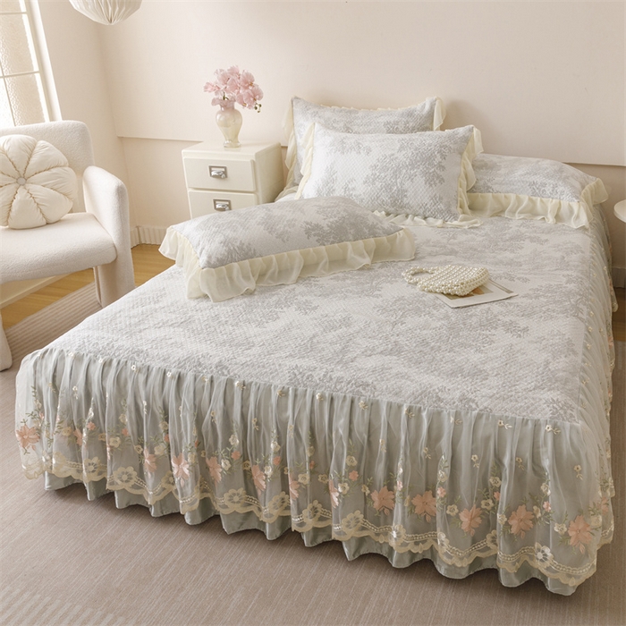 91家纺网 家纺一手货源 找家纺 好儿喜家纺 2025新款海洋丝凉感豆豆床裙凉席-巴黎玫瑰 挪威森林灰