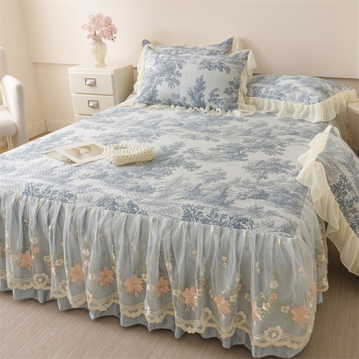 91家纺网 家纺一手货源 找家纺 好儿喜家纺 2025新款海洋丝凉感豆豆床裙凉席-巴黎玫瑰 挪威森林蓝