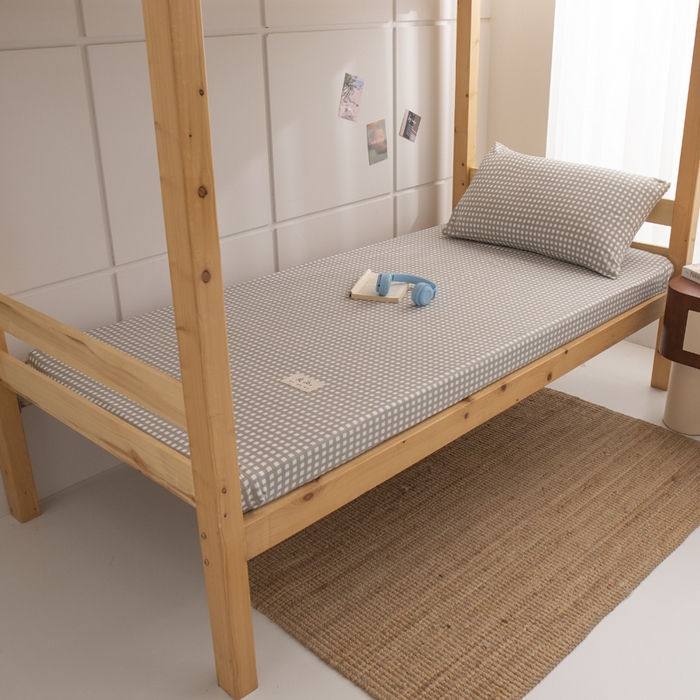 91家纺网 家纺一手货源 找家纺 暖季家纺2025新款无印风学生防水床笠 防水-果绿小格