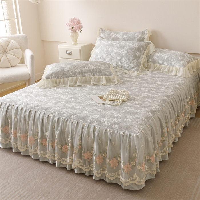 91家纺网 家纺一手货源 找家纺 好儿喜家纺 2025新款海洋丝凉感豆豆床裙凉席-巴黎玫瑰 巴黎玫瑰灰