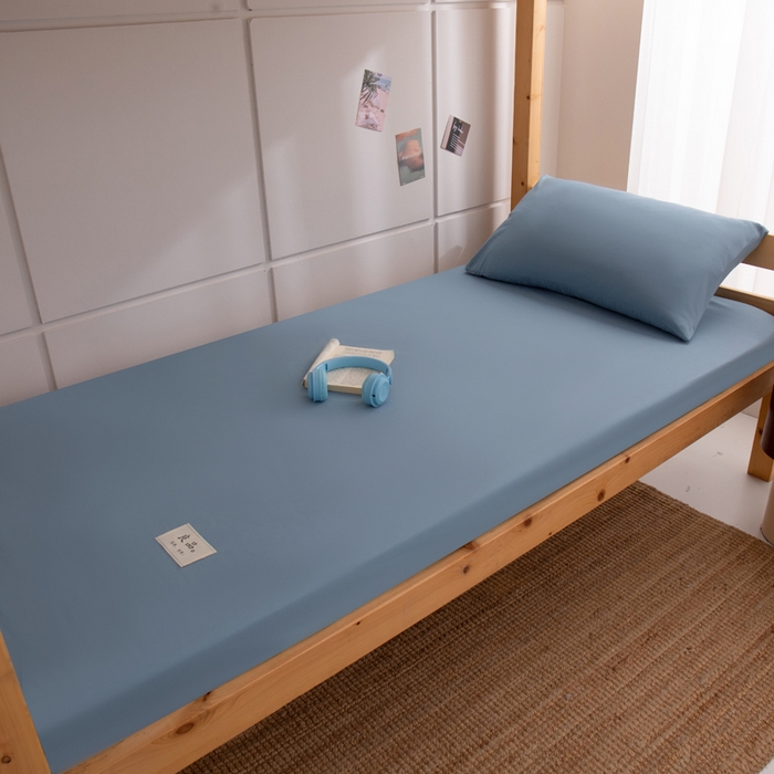 91家纺网 家纺一手货源 找家纺 暖季家纺2025新款无印风学生防水床笠 防水-海水蓝