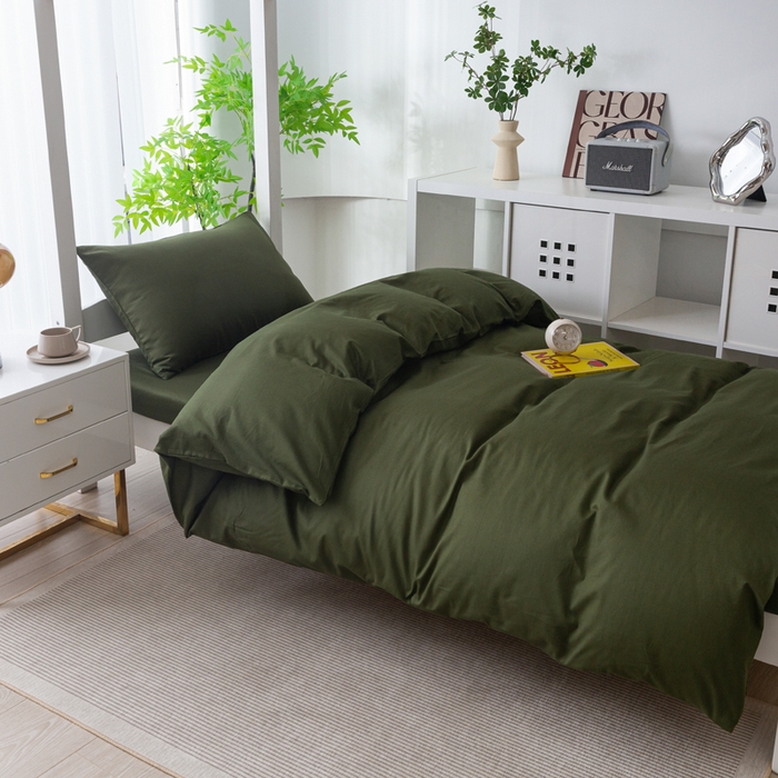 91家纺网 家纺一手货源 找家纺 简冠家纺 2025新款13372全棉纯色学生三件套 军绿色