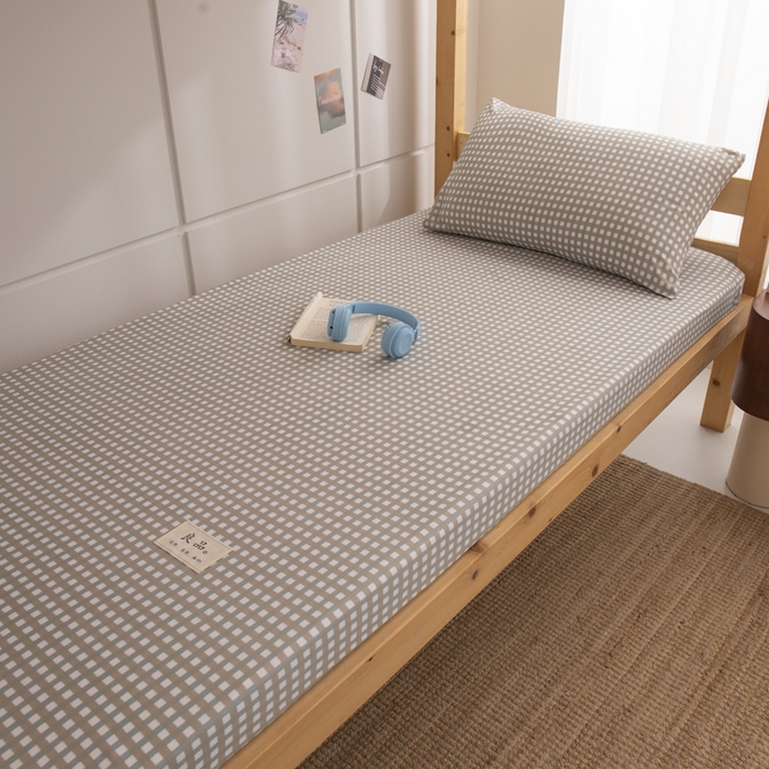 91家纺网 家纺一手货源 找家纺 暖季家纺2025新款无印风学生防水床笠 防水-果绿小格