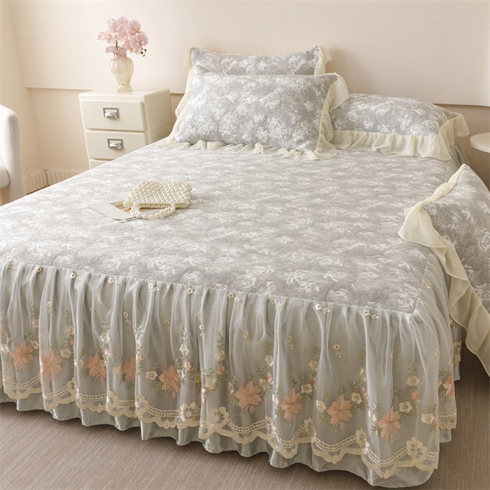 91家纺网 家纺一手货源 找家纺 好儿喜家纺 2025新款海洋丝凉感豆豆床裙凉席-巴黎玫瑰 巴黎玫瑰灰