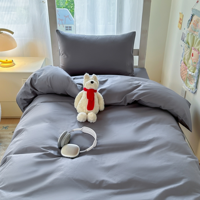 91家纺网 家纺一手货源 找家纺 简冠家纺 2025新款13372全棉纯色学生三件套 深灰