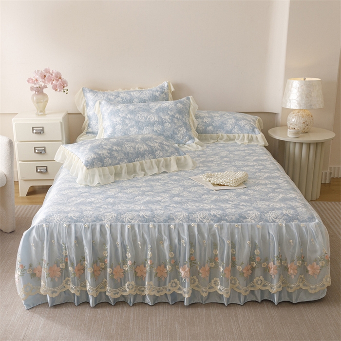 91家纺网 家纺一手货源 找家纺 好儿喜家纺 2025新款海洋丝凉感豆豆床裙凉席-巴黎玫瑰 巴黎玫瑰蓝