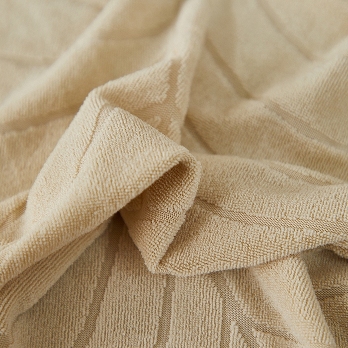 91家纺网 家纺一手货源 找家纺 逐日沙发套2025新款大树叶沙发床套 防水提花大树叶 -米黄