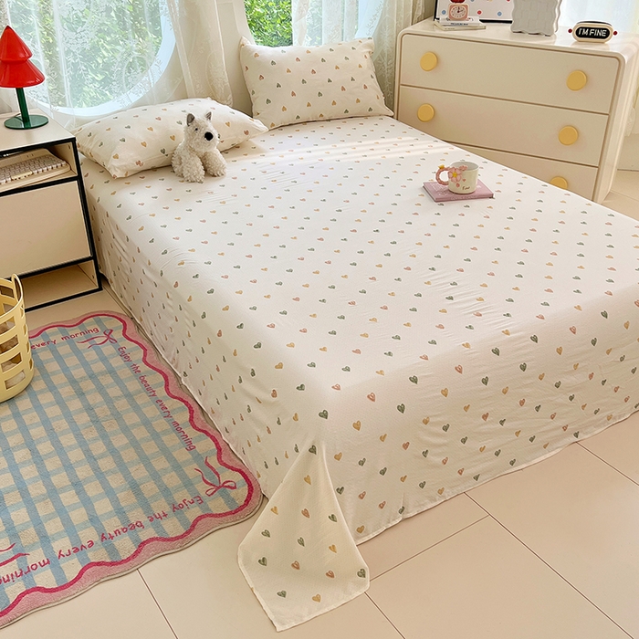 91家纺网 家纺一手货源 找家纺 卡迪熊家纺 2025新款印花木m双层纱床单系列 木m双层纱-点点心动