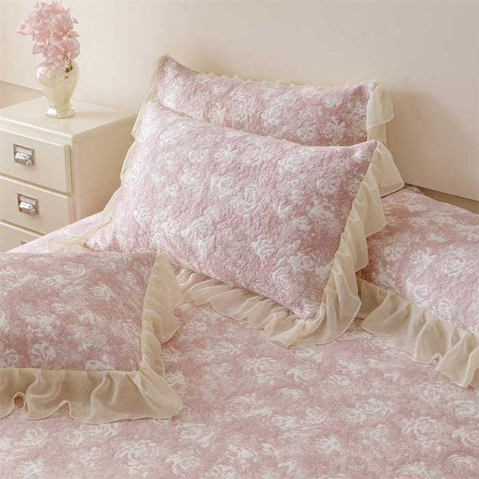 91家纺网 家纺一手货源 找家纺 （总）好儿喜家纺 2025新款海洋丝凉感豆豆床裙凉席-巴黎玫瑰