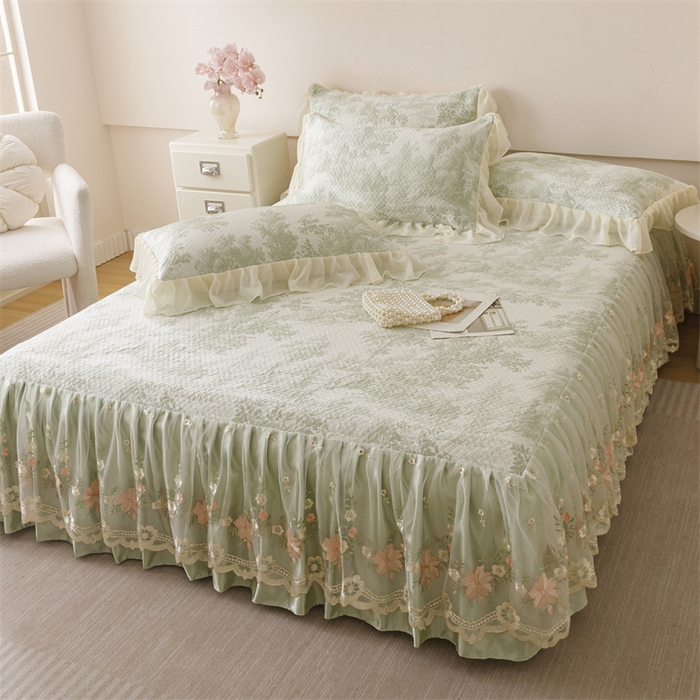 91家纺网 家纺一手货源 找家纺 好儿喜家纺 2025新款海洋丝凉感豆豆床裙凉席-巴黎玫瑰 挪威森林绿