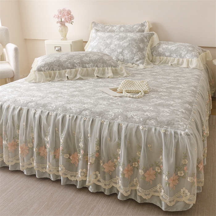 91家纺网 家纺一手货源 找家纺 好儿喜家纺 2025新款海洋丝凉感豆豆床裙凉席-巴黎玫瑰 巴黎玫瑰灰