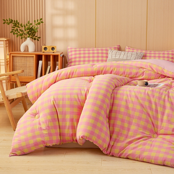 91家纺网 家纺一手货源 找家纺 美尔惠家纺 2025新款无印水洗棉格子春秋被冬被被子被芯学生季被芯 粉黄中格