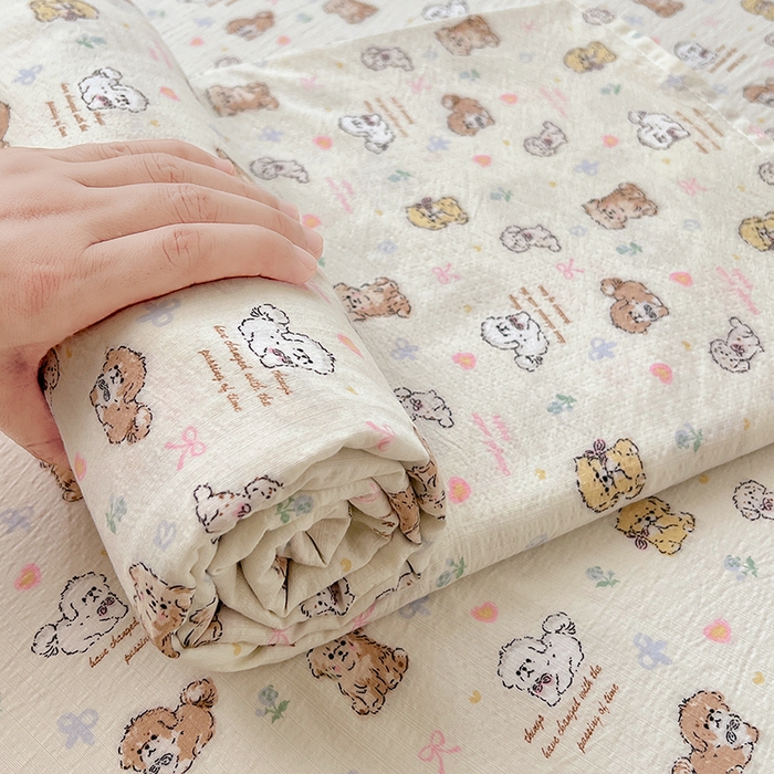 91家纺网 家纺一手货源 找家纺 卡迪熊家纺 2025新款印花木m双层纱床单系列 木m双层纱-汪星派对