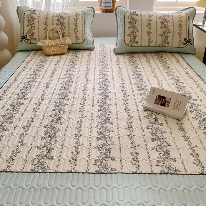 91家纺网 家纺一手货源 找家纺 顾里家纺 2025新款凉感丝数码印花ins大版卡通席三件套 国风花朵蓝