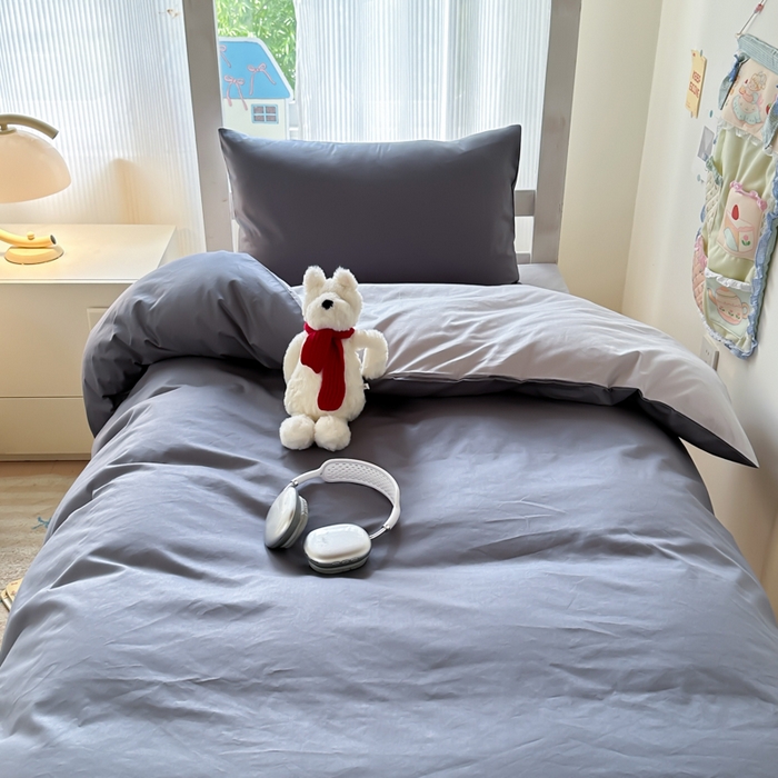 91家纺网 家纺一手货源 找家纺 简冠家纺 2025新款13372全棉纯色学生三件套 深灰+浅灰