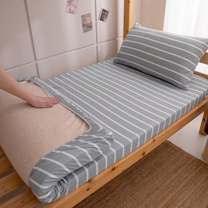 91家纺网 家纺一手货源 找家纺 暖季家纺2025新款无印风学生防水床笠 防水-蓝白细条纹