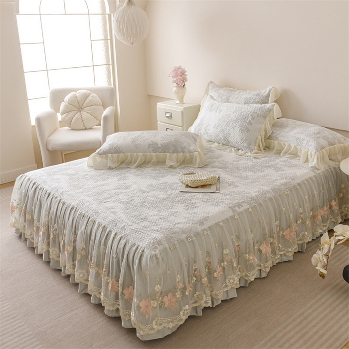 91家纺网 家纺一手货源 找家纺 好儿喜家纺 2025新款海洋丝凉感豆豆床裙凉席-巴黎玫瑰 挪威森林灰