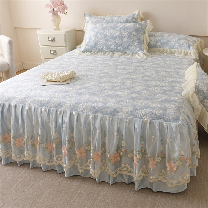 91家纺网 家纺一手货源 找家纺 好儿喜家纺 2025新款海洋丝凉感豆豆床裙凉席-巴黎玫瑰 巴黎玫瑰蓝