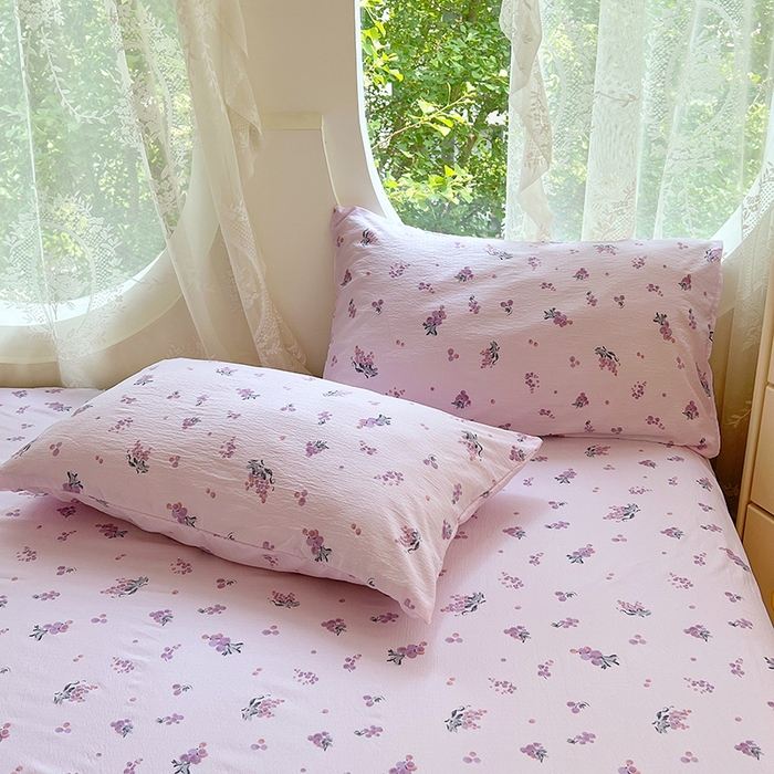 91家纺网 家纺一手货源 找家纺 彩韵家纺 2025新款印花木m双层纱床单系列 木m双层纱-紫玉葡萄