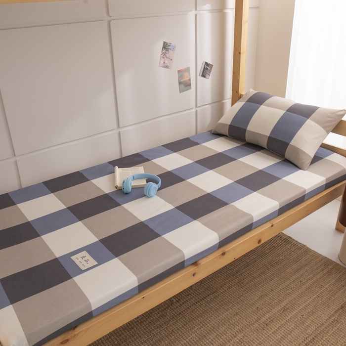 91家纺网 家纺一手货源 找家纺 暖季家纺2025新款无印风学生防水床笠 防水-蓝灰格