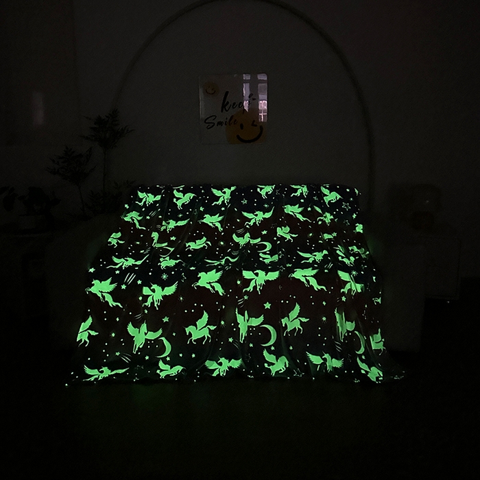 91家纺网 家纺一手货源 找家纺 梦斋家纺 2025新款夜光彩虹独角兽飞马星星法兰绒毛毯 夜光5