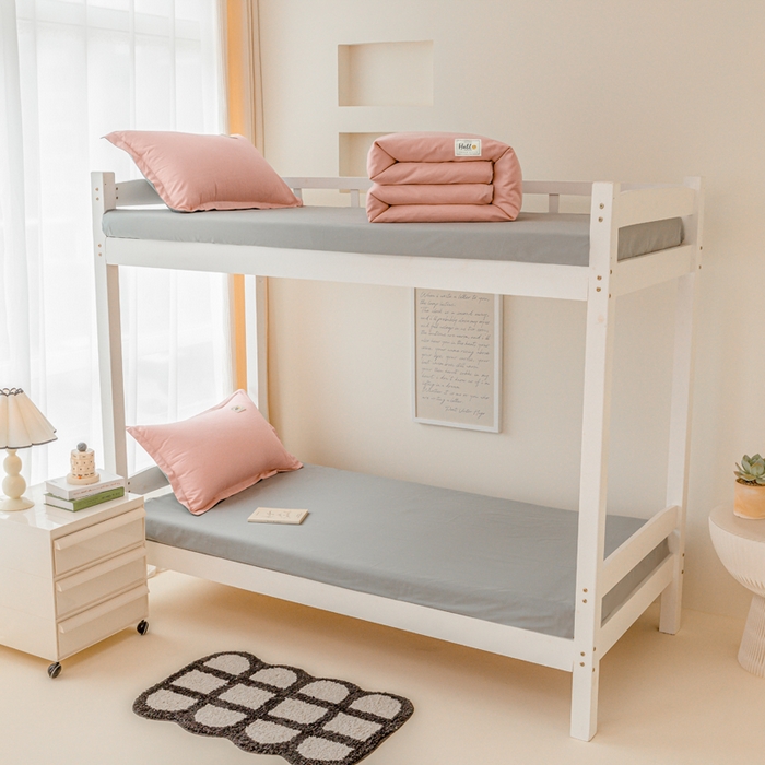 91家纺网 家纺一手货源 找家纺 贝兰仙奴 2025新款13372全棉印花简约学生三件套 奶油玉