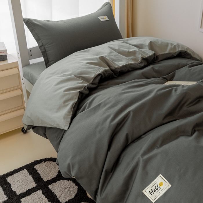 91家纺网 家纺一手货源 找家纺 贝兰仙奴 2025新款13372全棉印花简约学生三件套 深灰