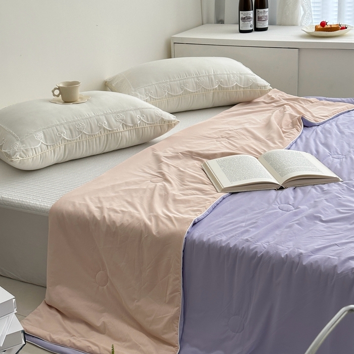 91家纺网 家纺一手货源 找家纺 佰织鑫家居 2025新款科技凉感小冰芯冰皮锦氨凉感丝夏被空调被 双拼紫粉