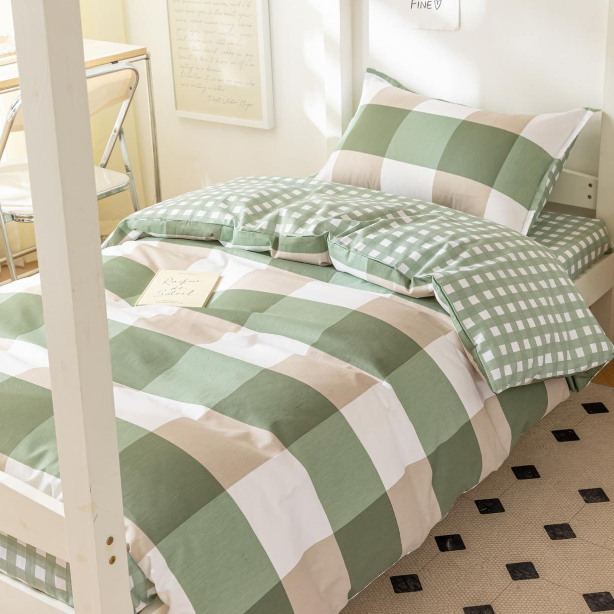 91家纺网 家纺一手货源 找家纺 贝兰仙奴 2025新款13372全棉印花简约学生三件套 绿大格