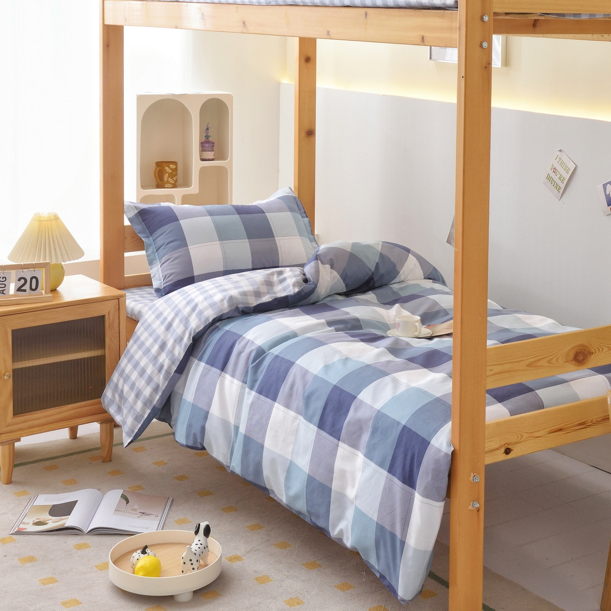 91家纺网 家纺一手货源 找家纺 贝兰仙奴 2025新款13372全棉印花简约学生三件套 蓝大格