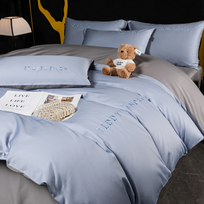 91家纺网 家纺一手货源 找家纺 泰迪爱兰Teddy 2025新款100支（50支）全棉贡缎字母绣花四件套 铃兰+浅灰