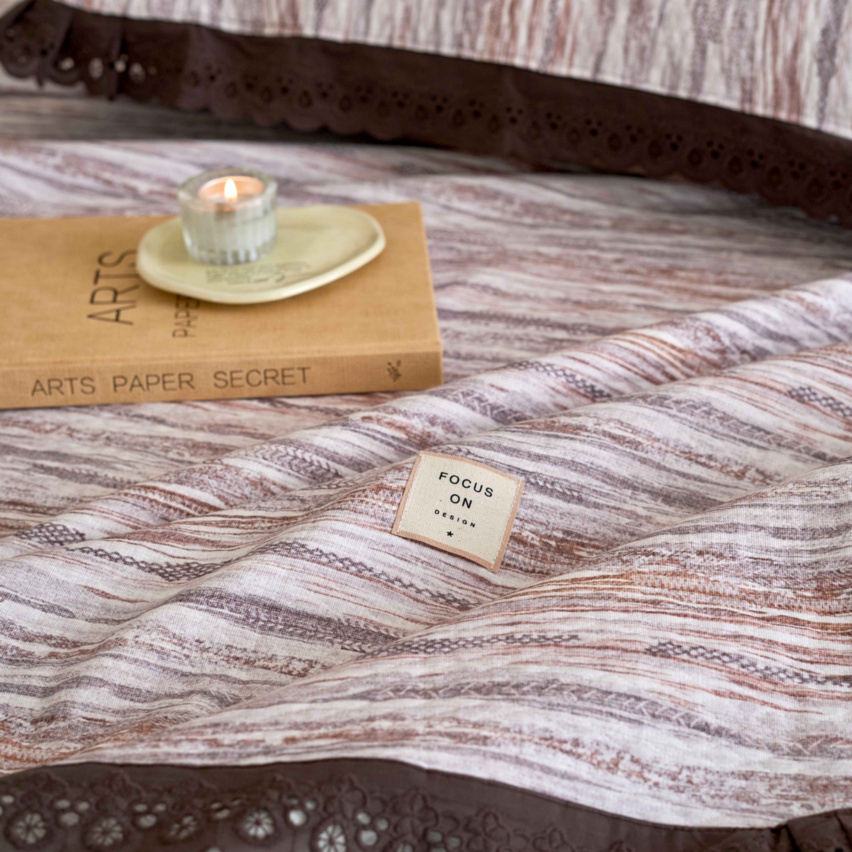 91家纺网 家纺一手货源 找家纺 月夏 2025新款春夏全棉纯棉提花床盖三件套 半岛-咖