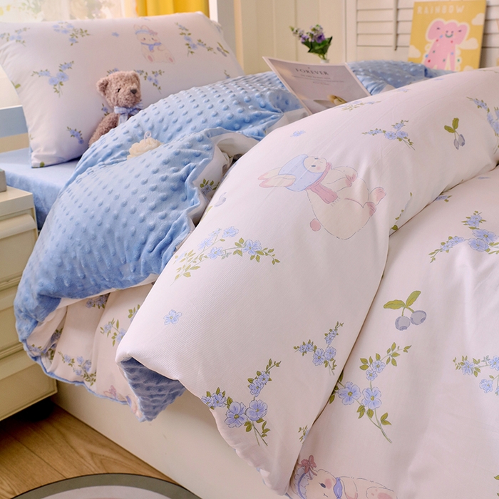 91家纺网 家纺一手货源 找家纺 金鑫汇2025新款学生上下铺棉加豆豆绒三件套 花丛兔