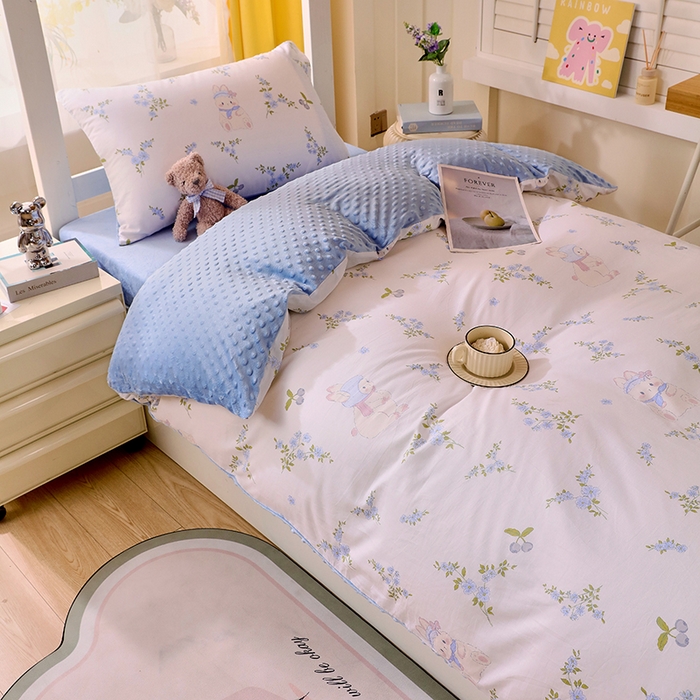 91家纺网 家纺一手货源 找家纺 金鑫汇2025新款学生上下铺棉加豆豆绒三件套 花丛兔