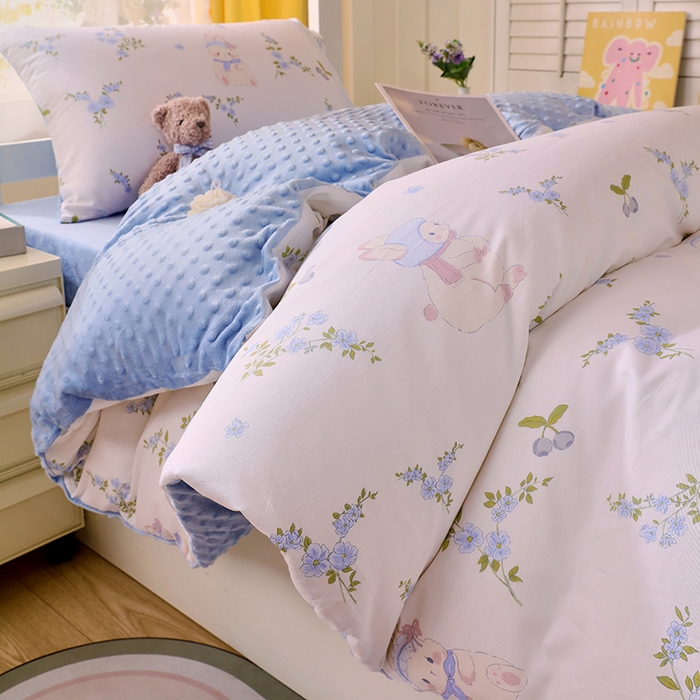 91家纺网 家纺一手货源 找家纺 金鑫汇2025新款学生上下铺棉加豆豆绒三件套 花丛兔