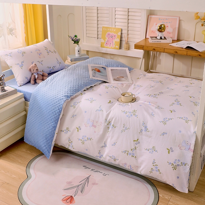 91家纺网 家纺一手货源 找家纺 金鑫汇2025新款学生上下铺棉加豆豆绒三件套 花丛兔