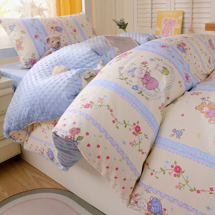 91家纺网 家纺一手货源 找家纺 金鑫汇2025新款学生上下铺棉加豆豆绒三件套 快乐萌兔